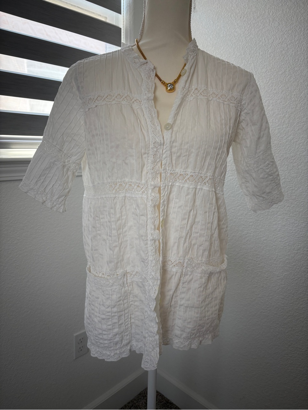 Vintage White Button-Down Lace Trim Blouse